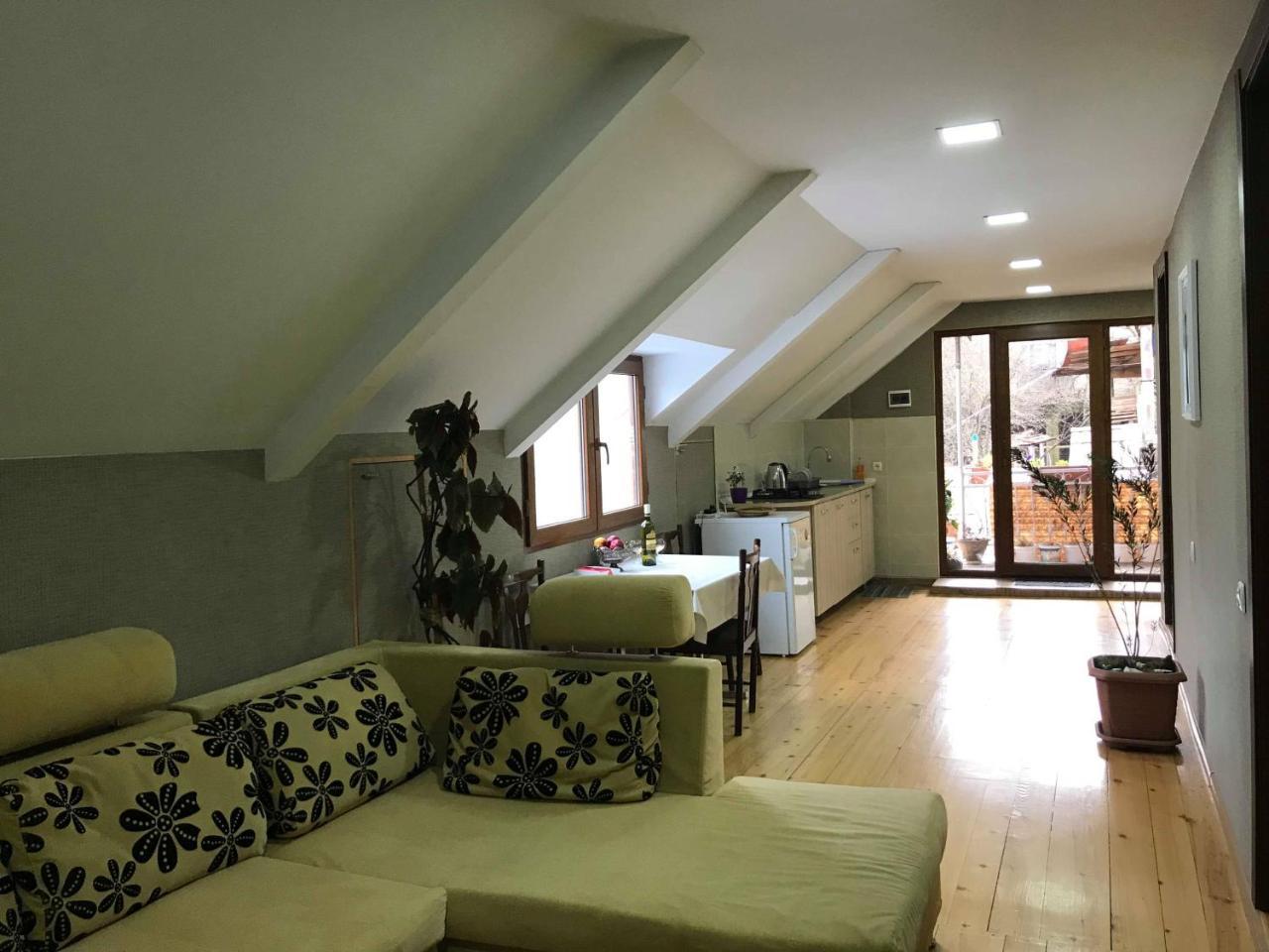Anano'S Guesthouse Borzsomi Kültér fotó
